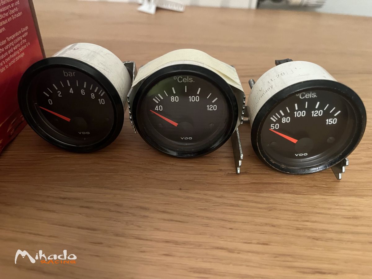 Ensemble 3 manomètres VDO 52mm d’époque