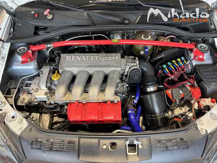 CLIO 2 RS A7 – photo 2 sur 5