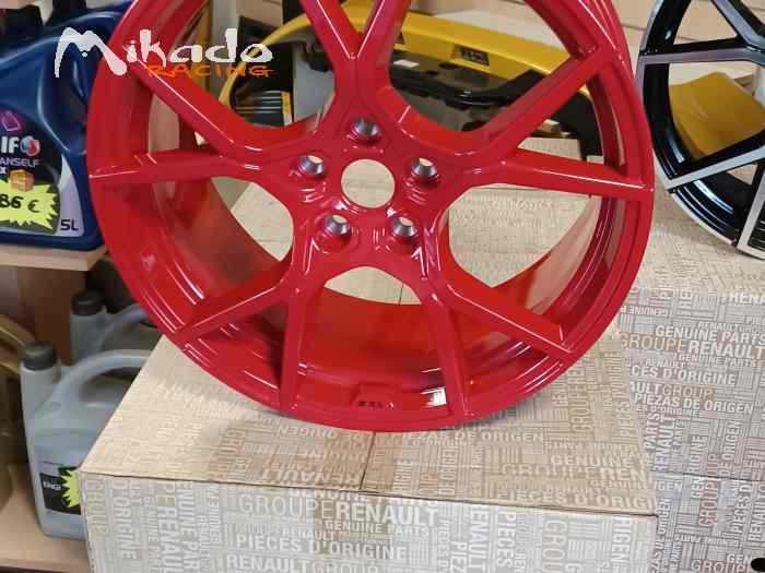 Jante Mégane 4 RS Trophy R – photo 2 sur 5