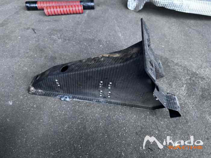 Boîtier de phare carbone droit Porsche 991 GT3 R – photo 3 sur 5