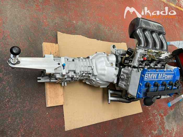 BMW M3 – photo 5 sur 6
