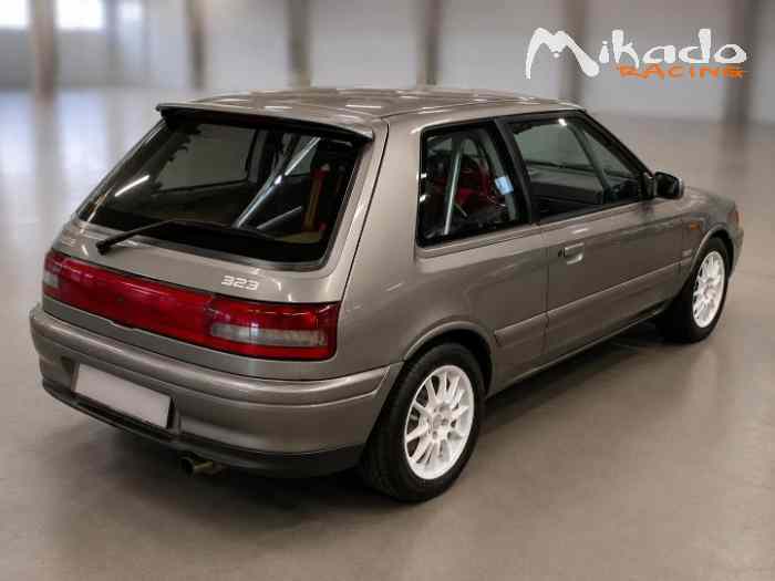 Mazda 323 GTR numérotée – photo 4 sur 4