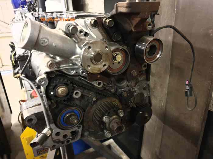 Bloc moteur mitsu lancer évo 8 – photo 3 sur 5