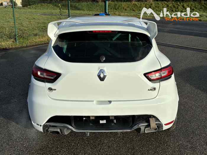 Renault Clio 4 Cup – photo 3 sur 4