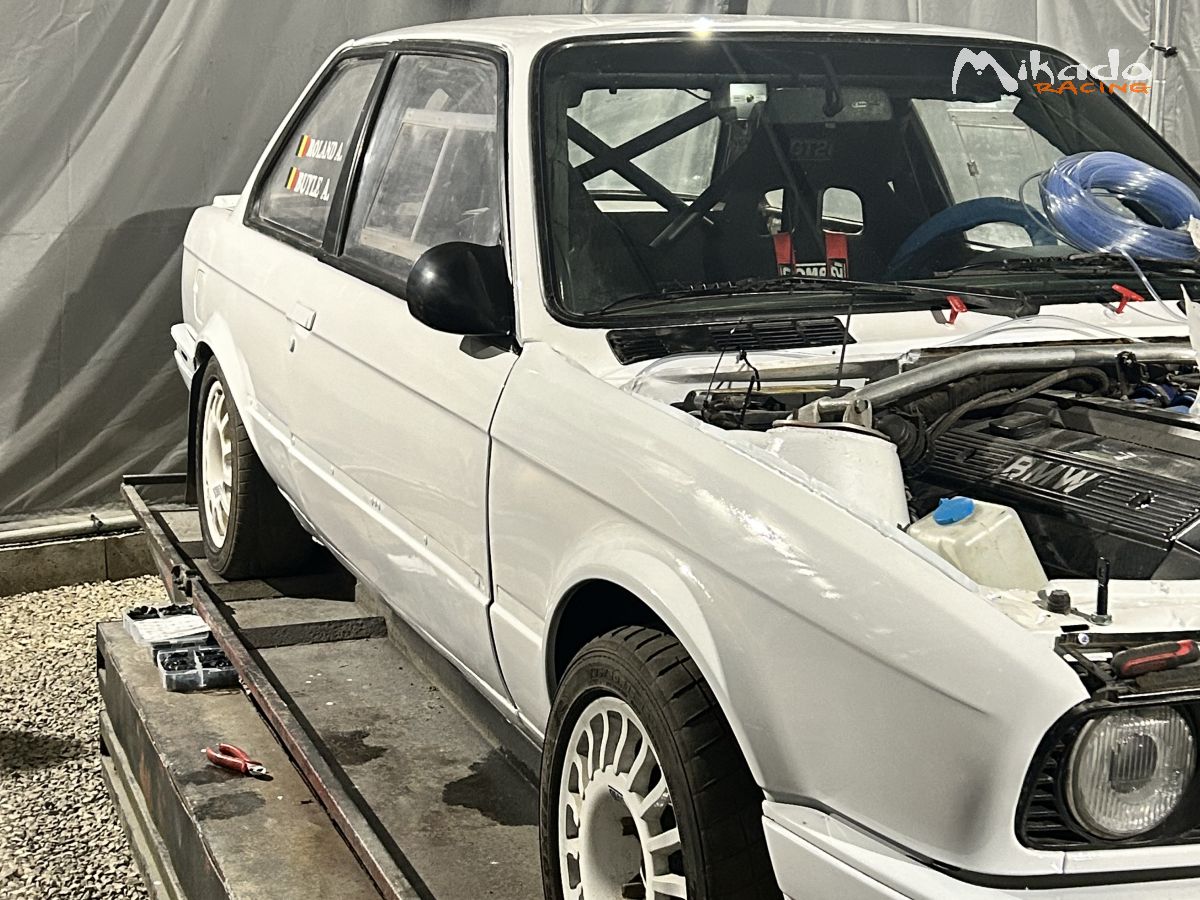 BMW E30 – photo 1 sur 6