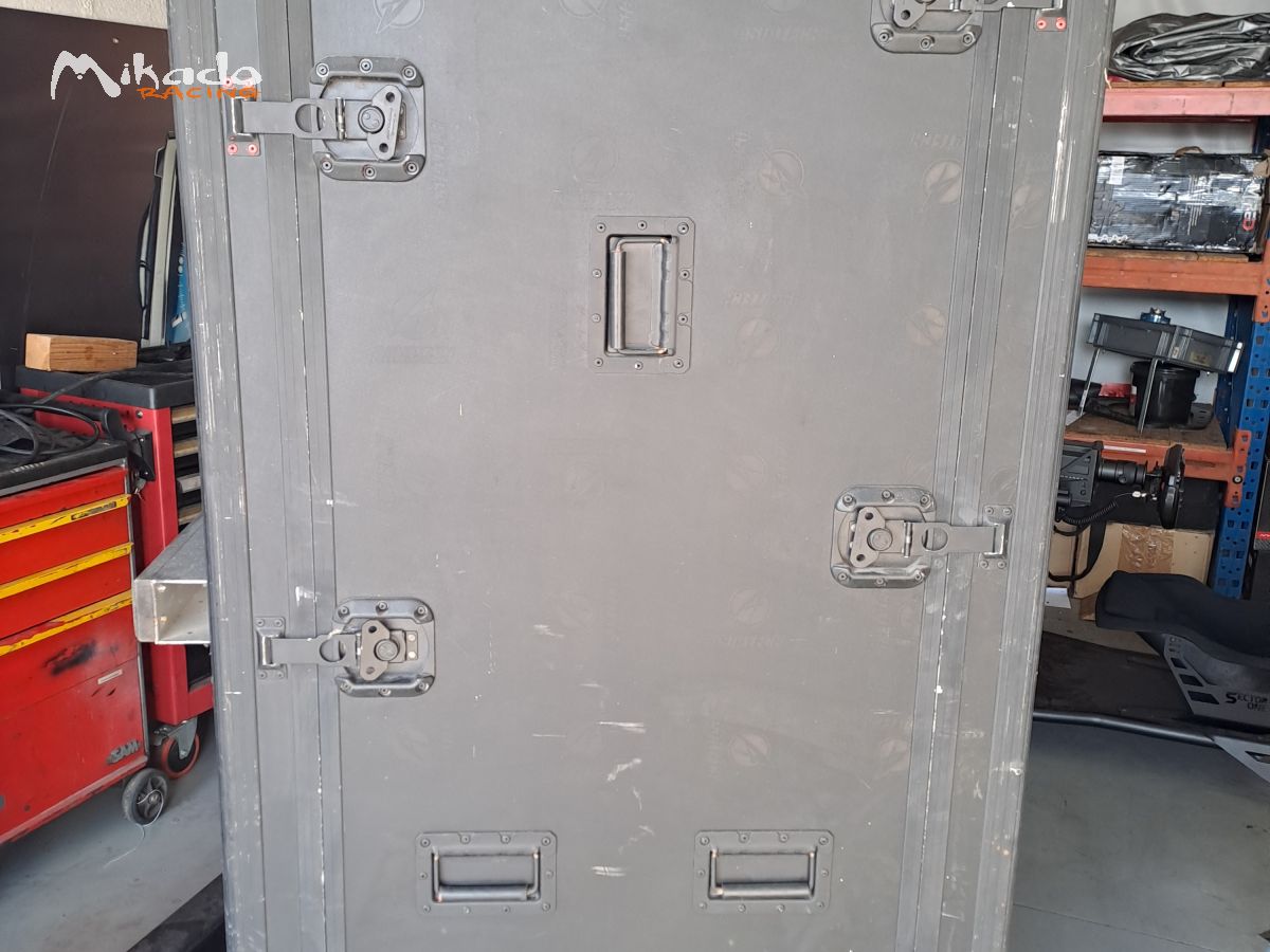fly case caisse de transport de chez ASIATECH prost grand prix f1 – photo 4 sur 5