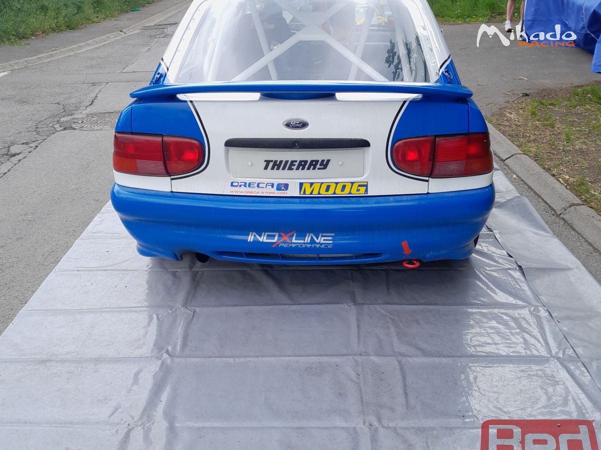 Ford – photo 2 sur 3