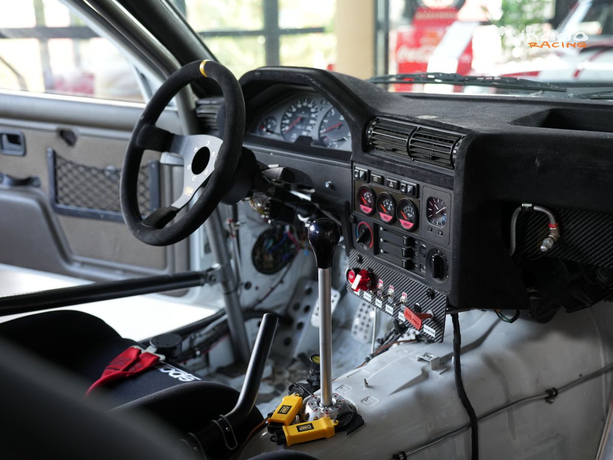 BMW 325i E30 – photo 3 sur 6