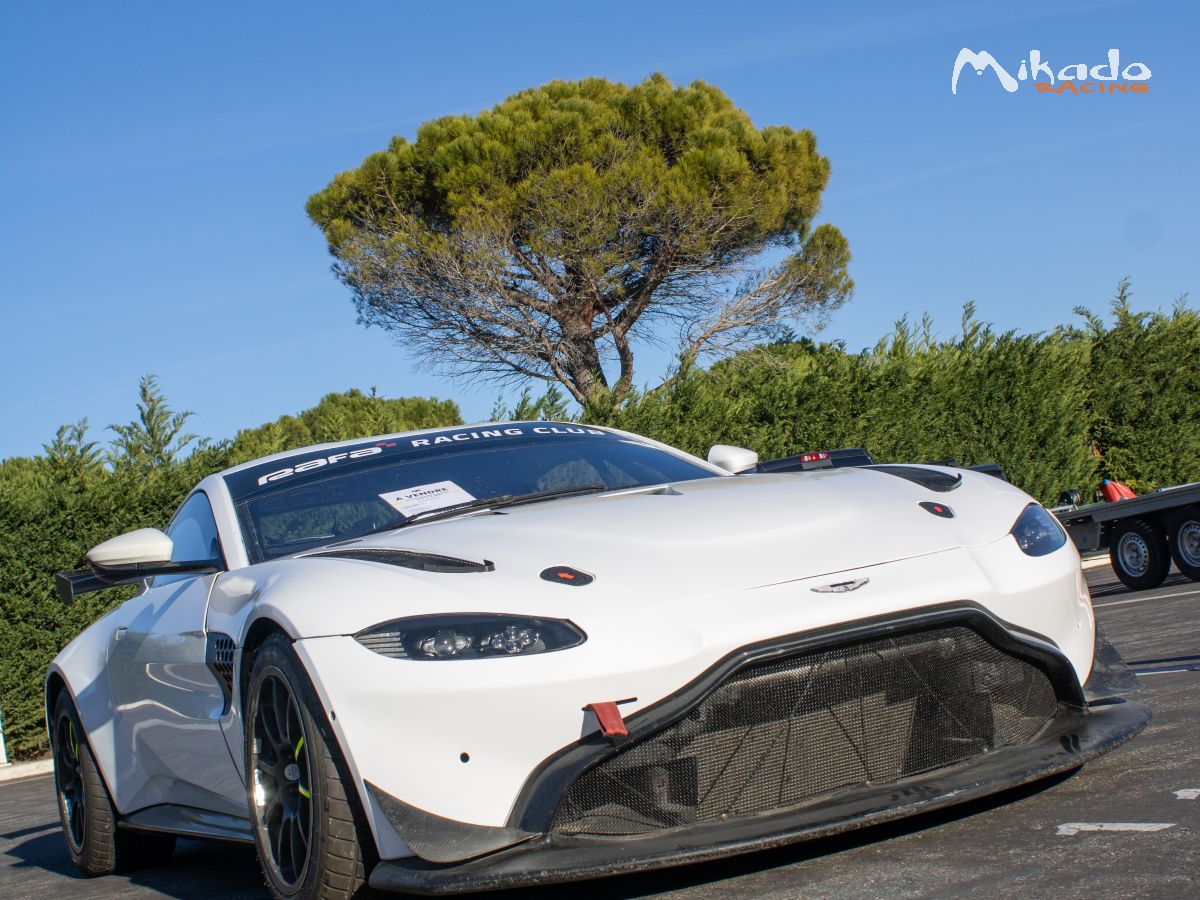 2020 Aston Martin Vantage GT4 17-A – photo 1 sur 3