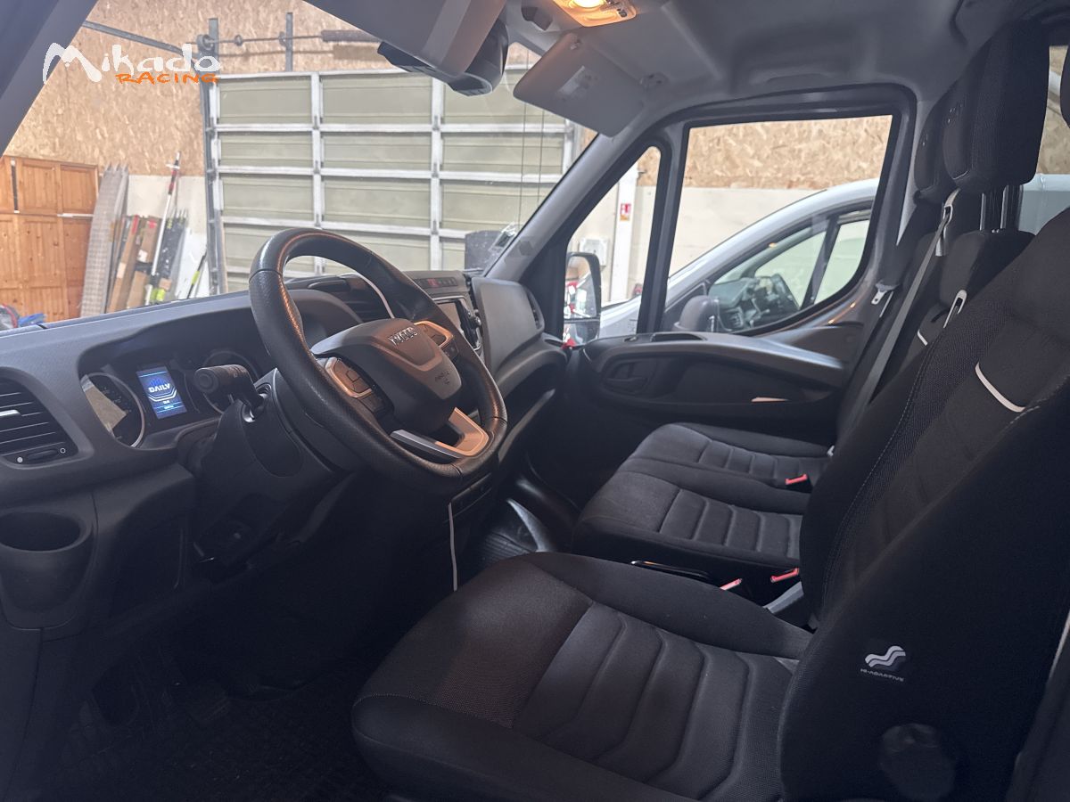 Iveco 3L 7 places – photo 4 sur 5