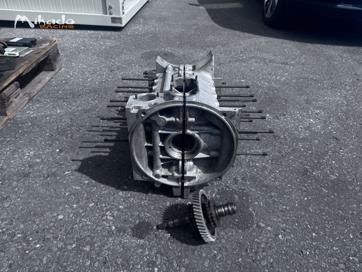 Bloc moteur Porsche 2.0 S aluminium – photo 1 sur 5