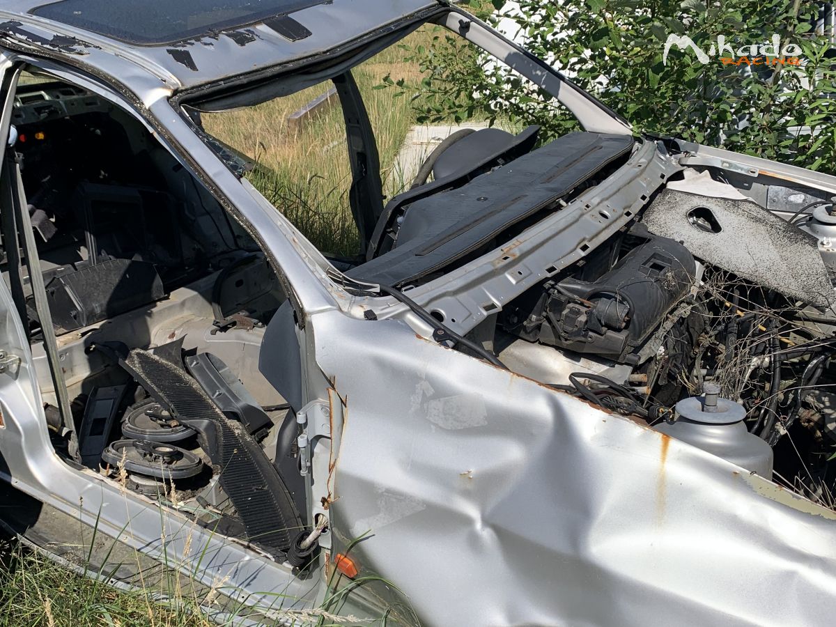 Caisse accidentée Sierra Cosworth 4x4 avec CGrise