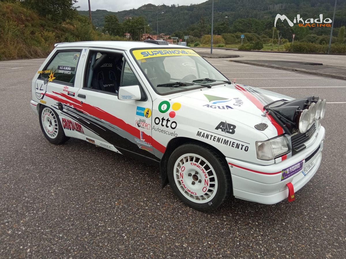 Opel corsa A gsi – photo 2 sur 5