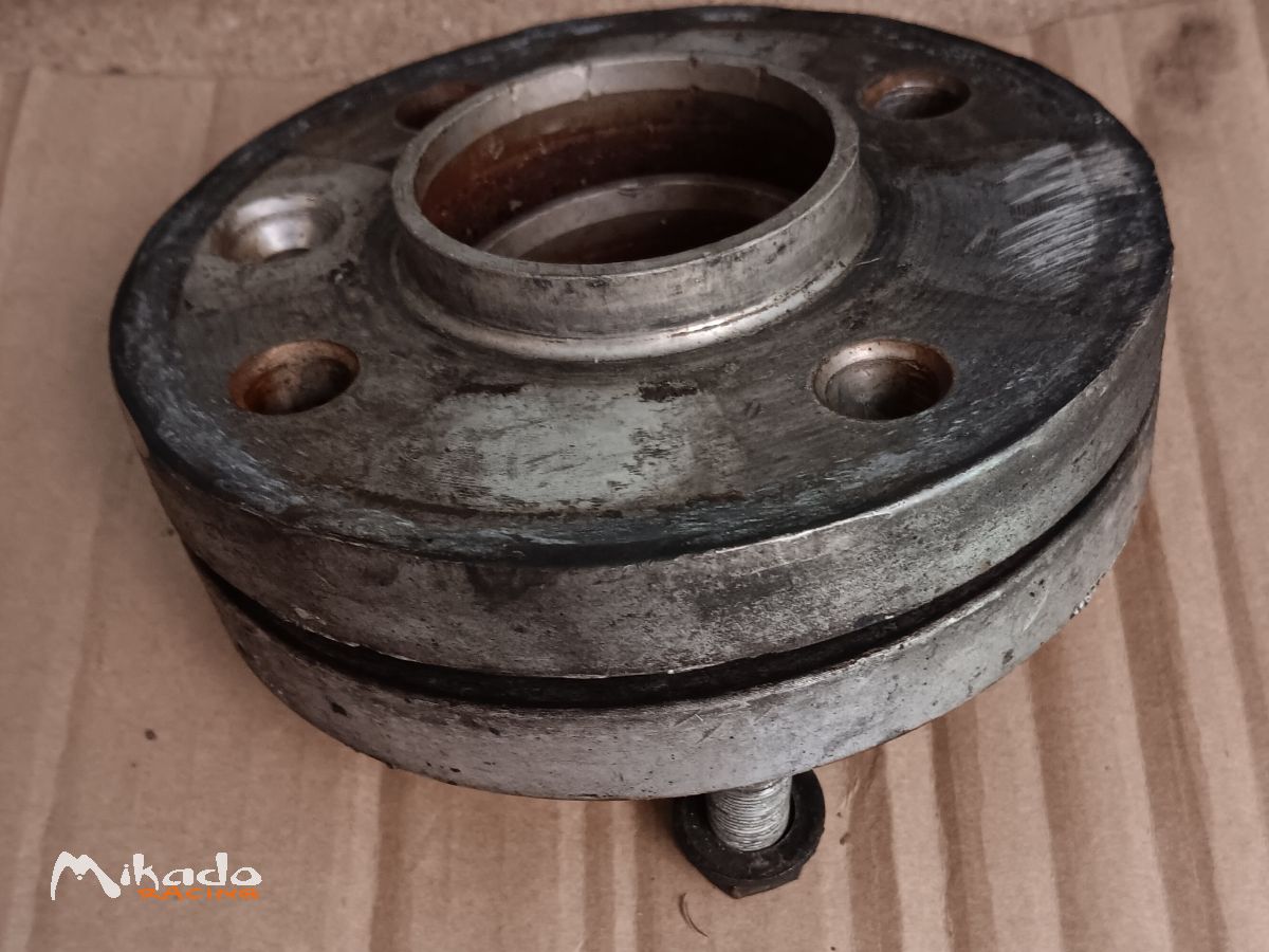 A vendre élargisseur de voie 16 mm pour Clio 16S ou Williams