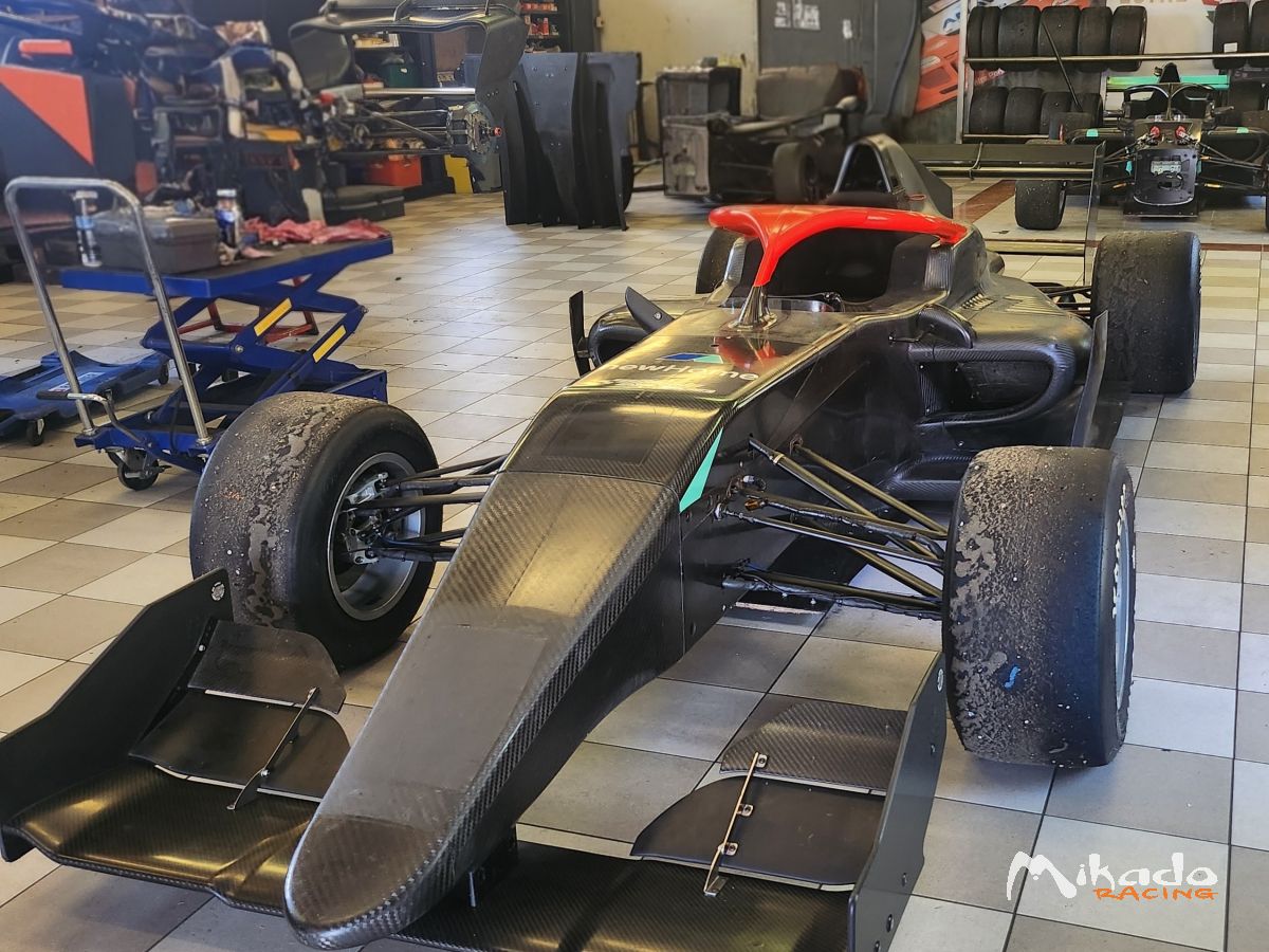 Tatuus F3R T-318