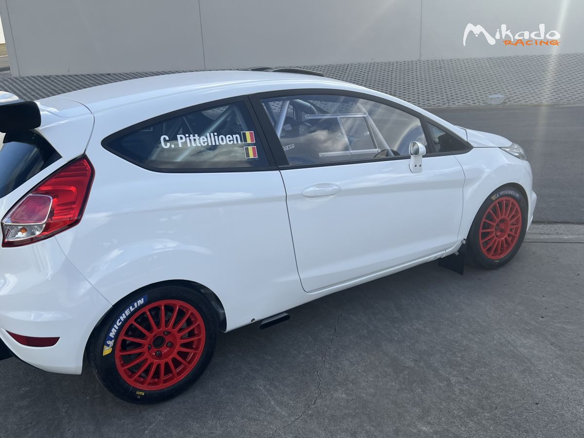 Fiesta r200 voiture neuf! – photo 6 sur 6