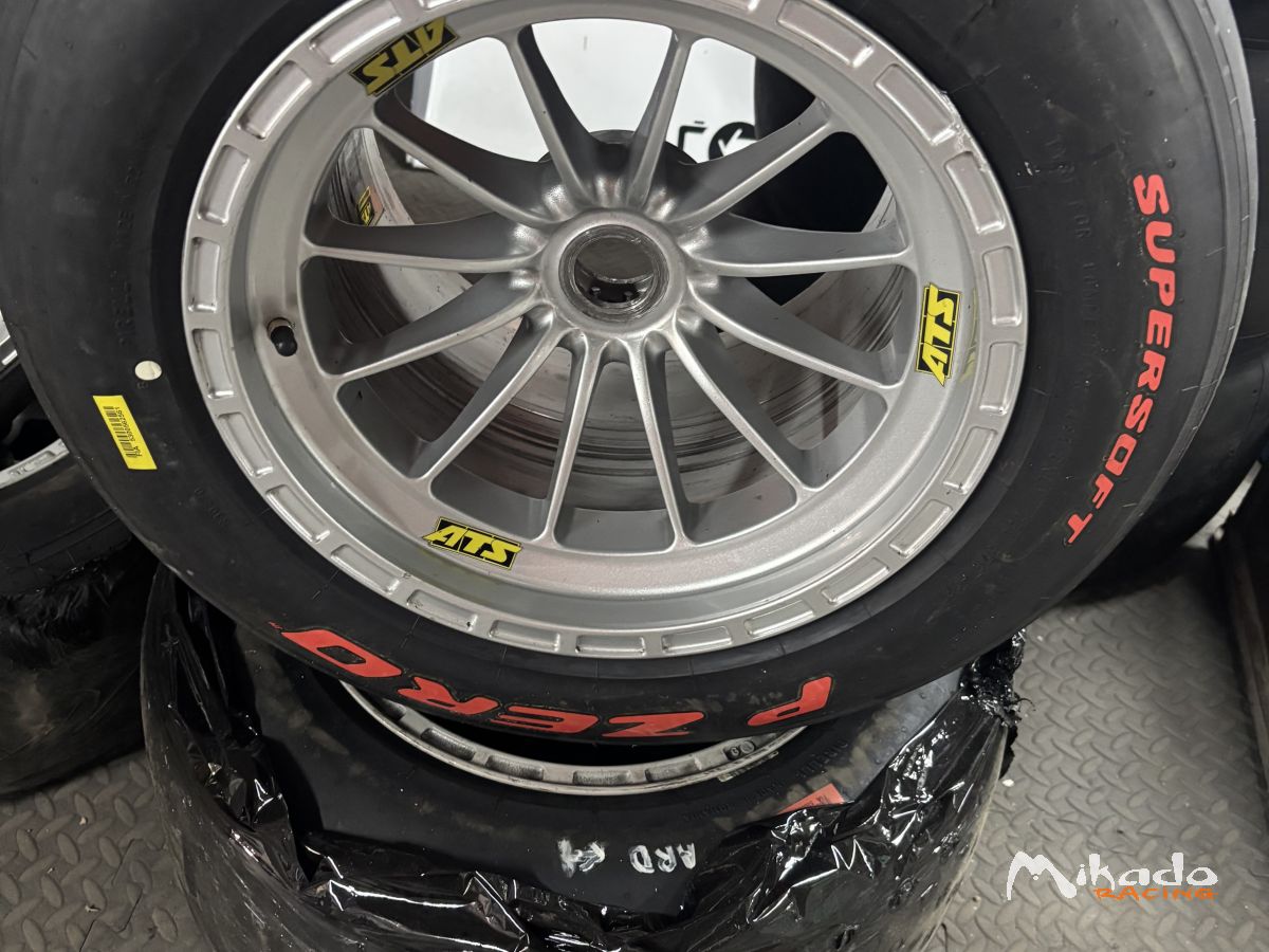 Pneus PIRELLI Super-Soft neuf f3-Norma – photo 3 sur 3