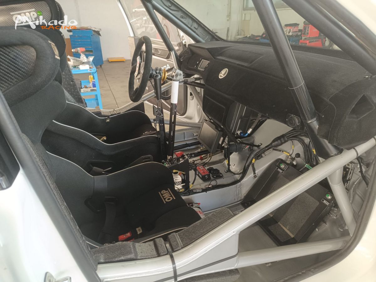 Vends SKODA RALLY 2 EVO – photo 4 sur 5