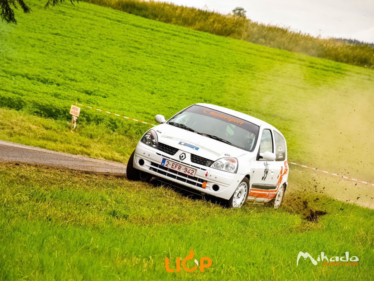 Renault Clio 1600cc 16V – photo 1 sur 6