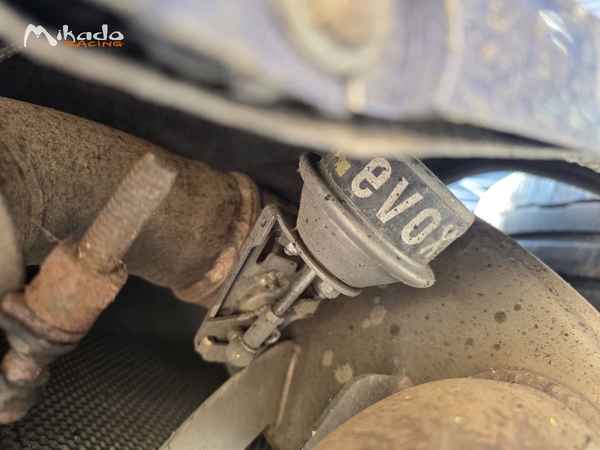 Ligne échappement Evox Porsche 996 à réparer – photo 1 sur 6