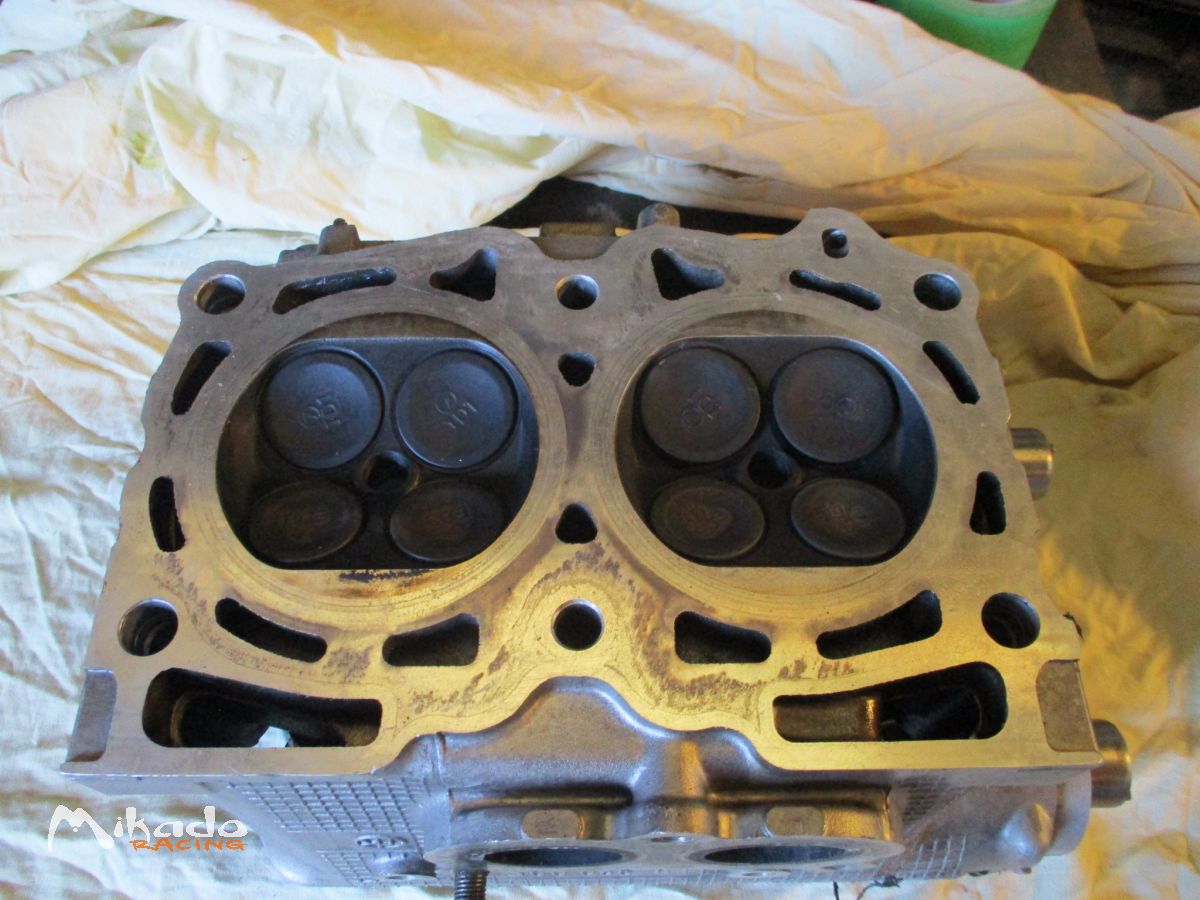 Culasse RA SUBARU GT 1996 – photo 1 sur 2