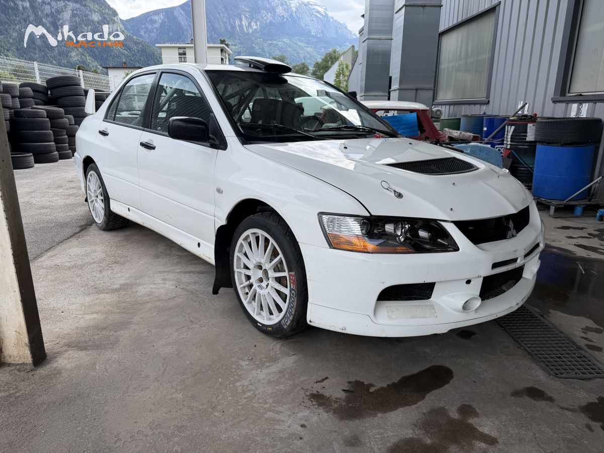 Lancer evo 9 – photo 1 sur 5