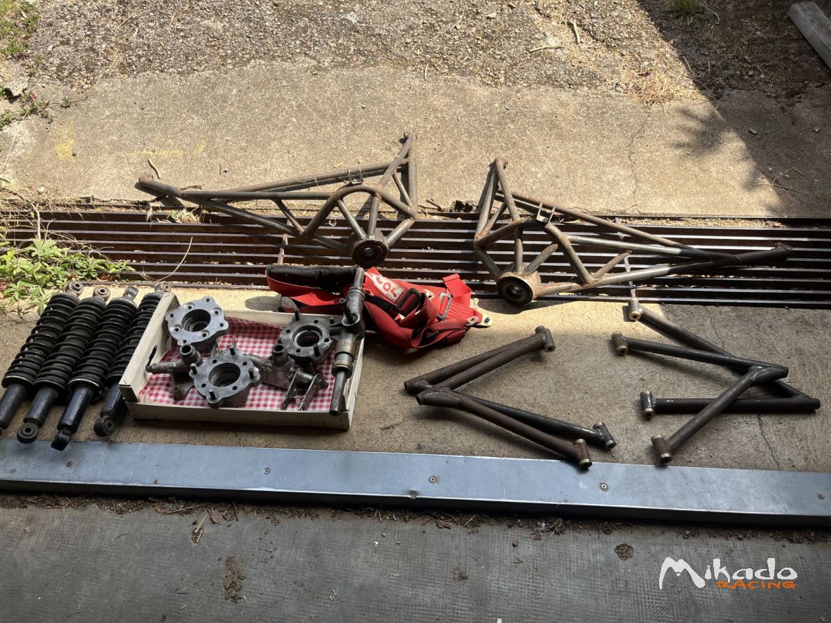 Chassis PRM neuf jamais monté avec train roulant et coque. – photo 3 sur 6