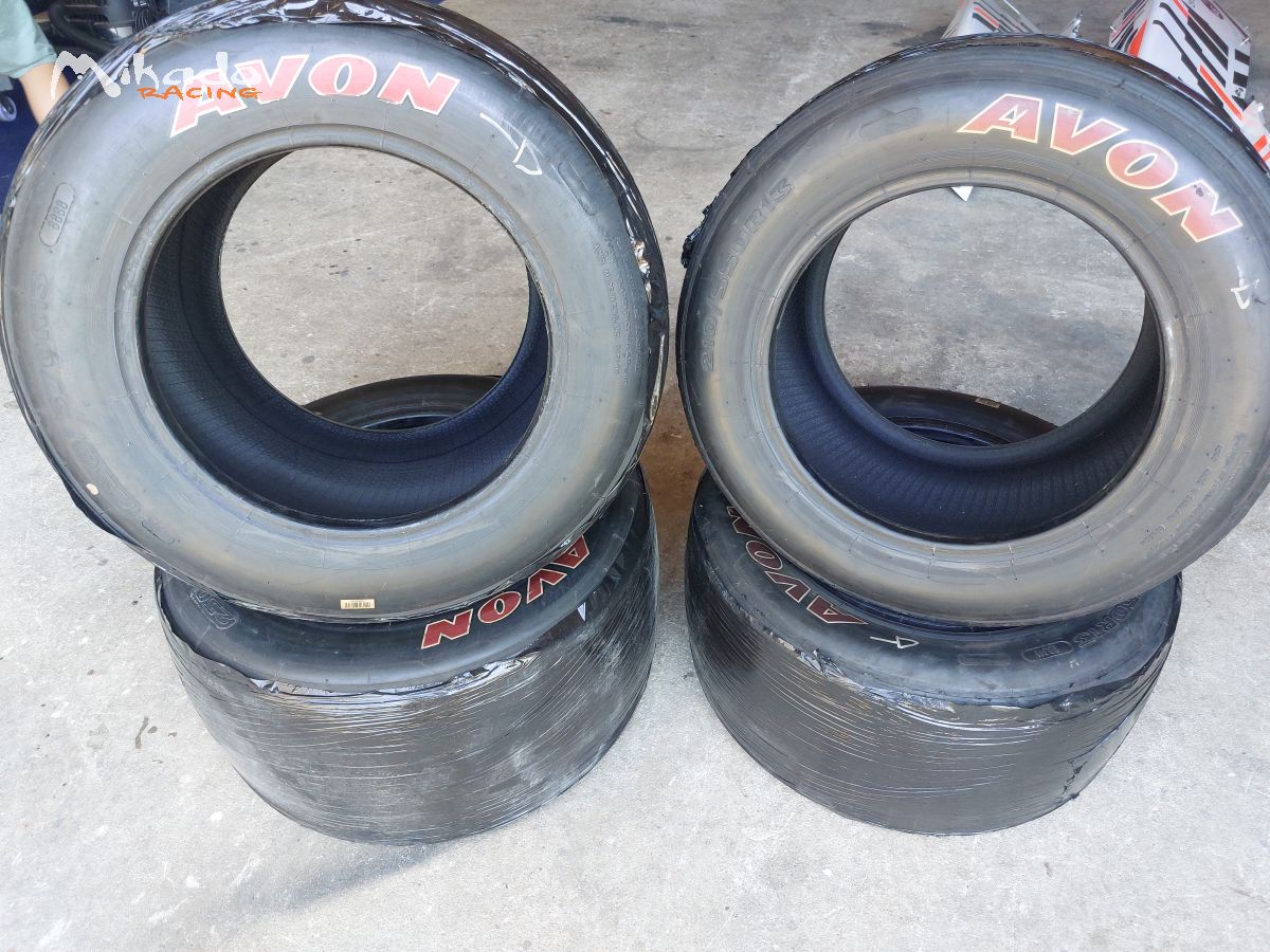 Pneus avon mono proto – photo 1 sur 2