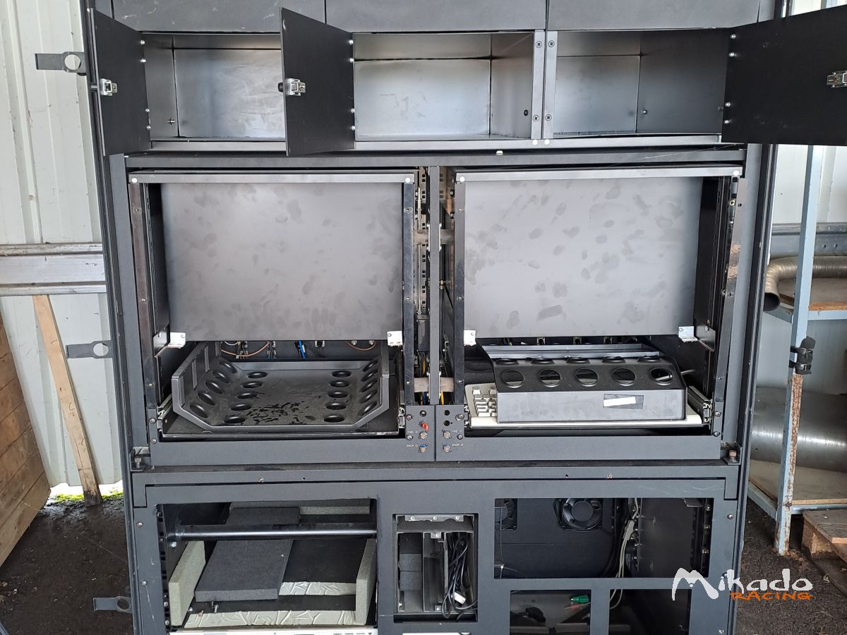 fly case caisse de transport de chez ASIATECH prost grand prix f1 – photo 1 sur 5