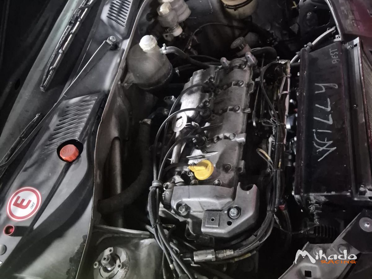 Clio 2 f2000 – photo 4 sur 5