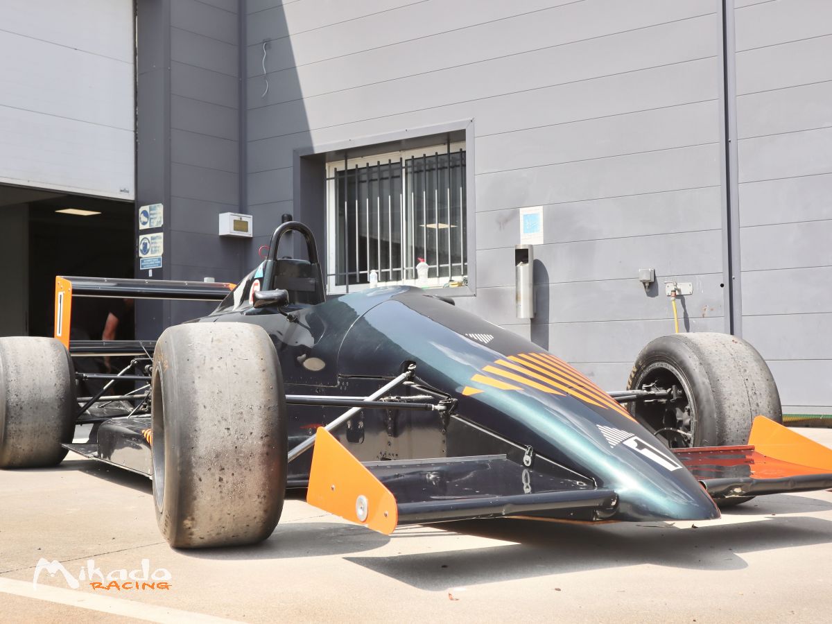 Châssis roulant Ralt RT32 de 1988 avec boîte de vitesses Hewland MK9 – photo 1 sur 5