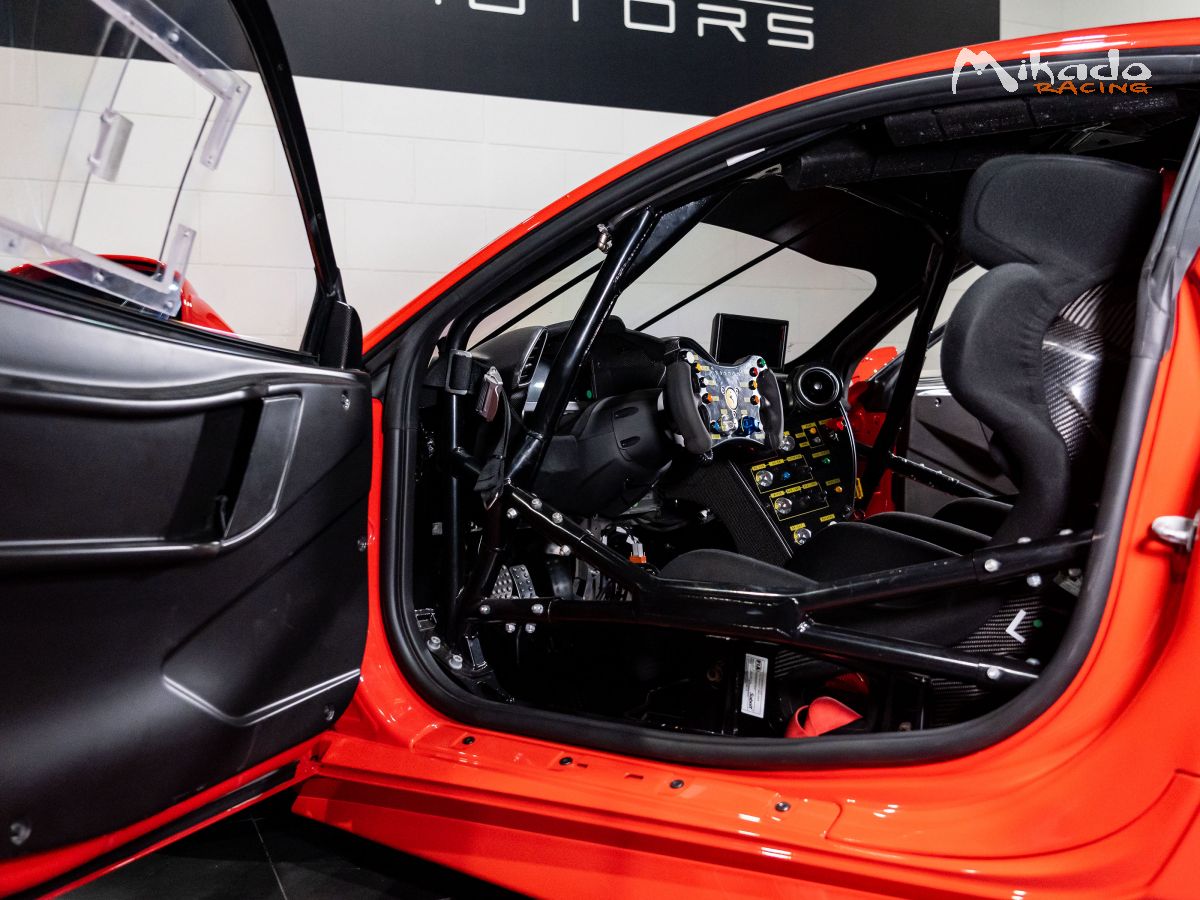 Ferrari 488 Challenge Evo 3.9 V8 670 – 1°MAIN FRANÇAISE / Révisée / Lot de bord dispo – photo 4 sur 6