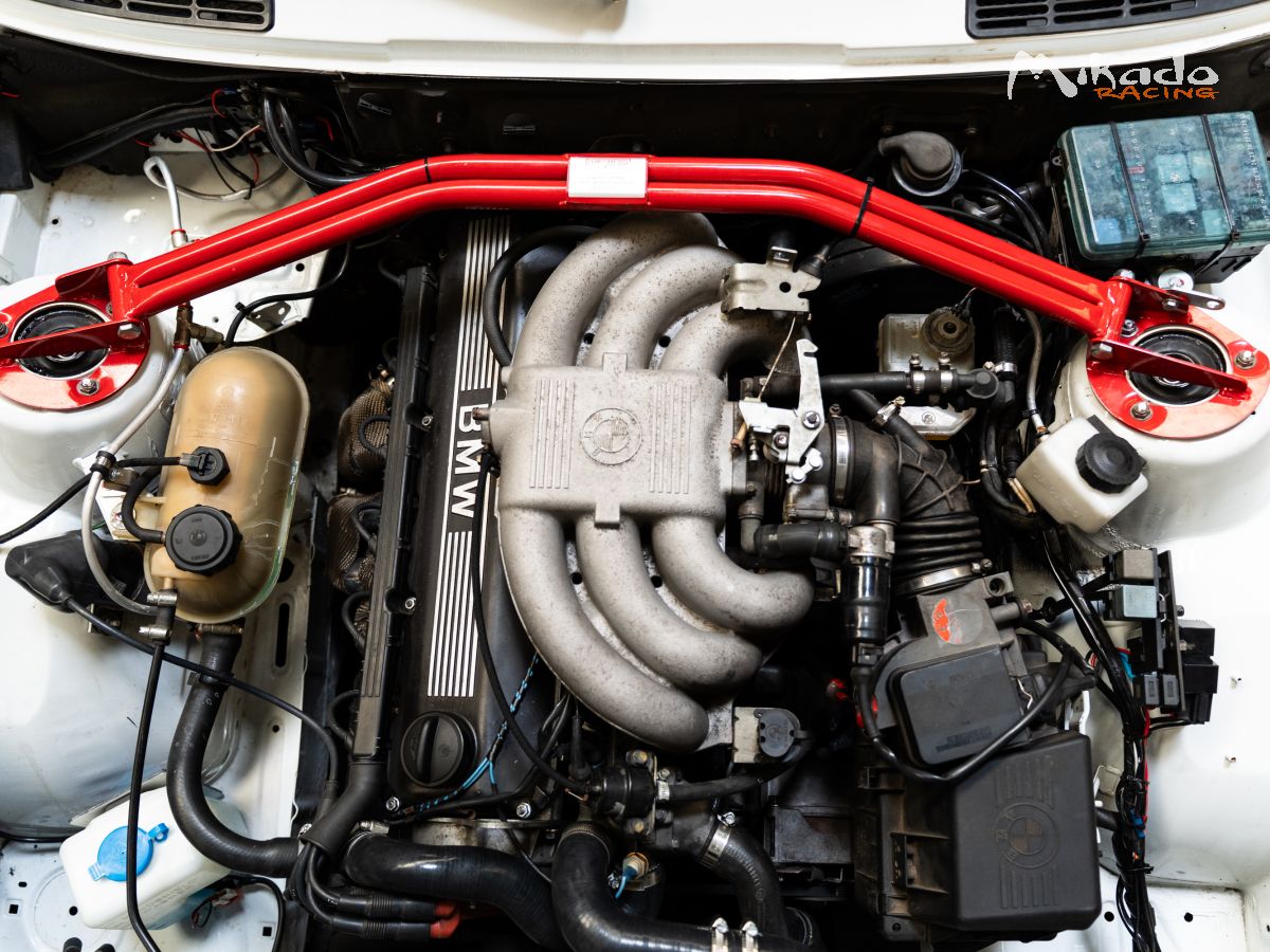 BMW 325i E30 – photo 4 sur 6