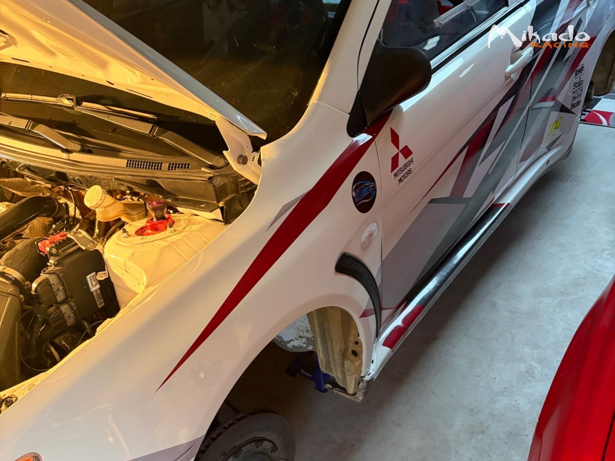 Vends Mitsubishi evo X R4 – photo 1 sur 6