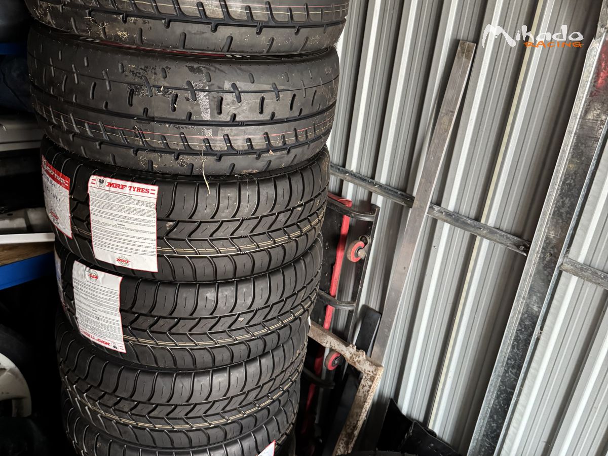Vend pneu MRF neuf montée sur jantes – photo 4 sur 4
