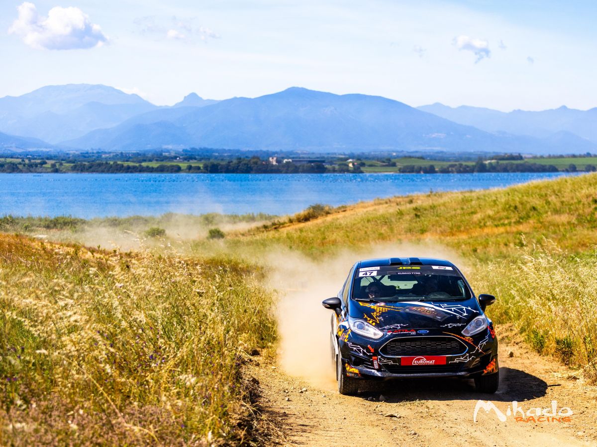 FORD FIESTA R2T – photo 2 sur 5