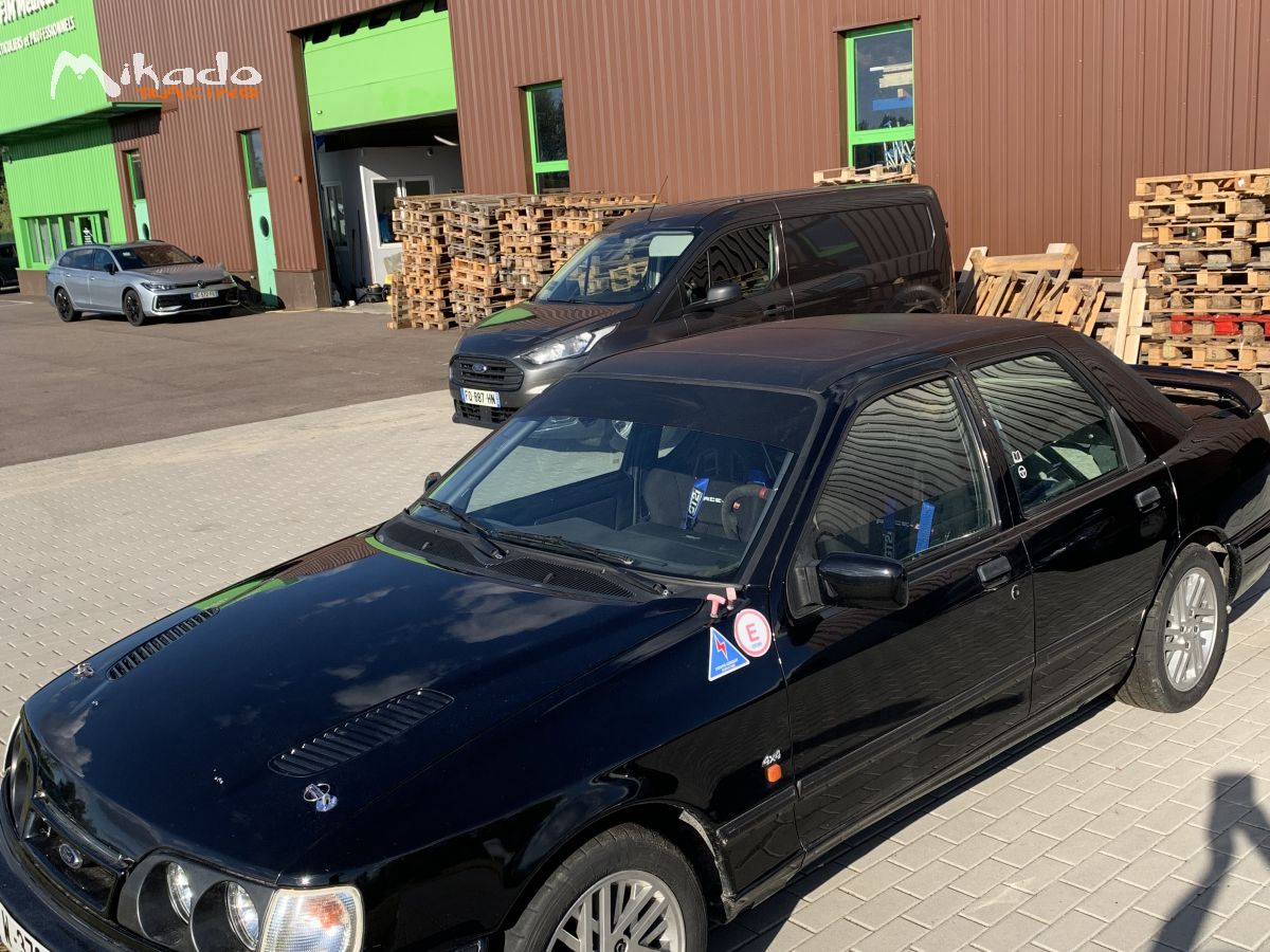 Sierra Cosworth 4x4 – photo 1 sur 6