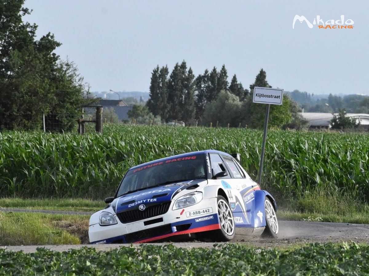 Skoda Fabia S2000 – Châssis n°49 – photo 2 sur 6