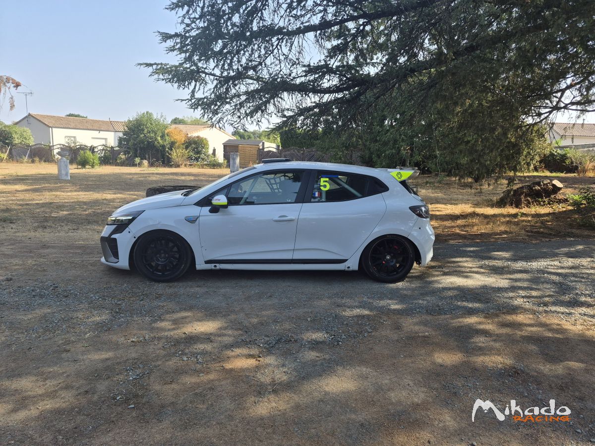 CLIO V CUP – photo 3 sur 3