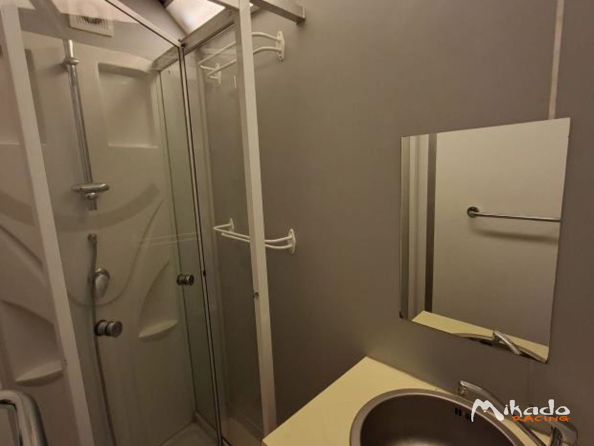 semi remorque double étage + hayon + chambre et salle d eau – photo 4 sur 6