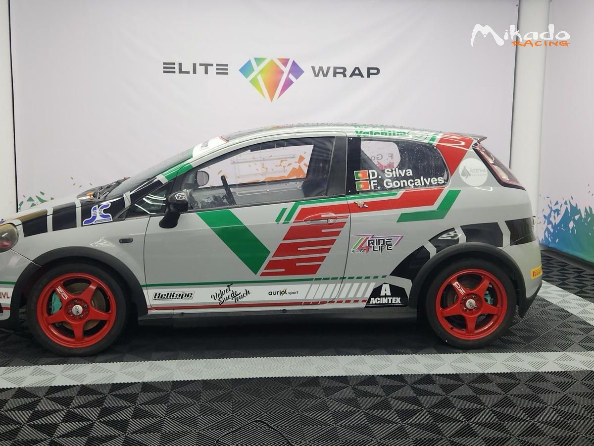 Abarth Grande Punto SuperSport Rally Car – photo 2 sur 5