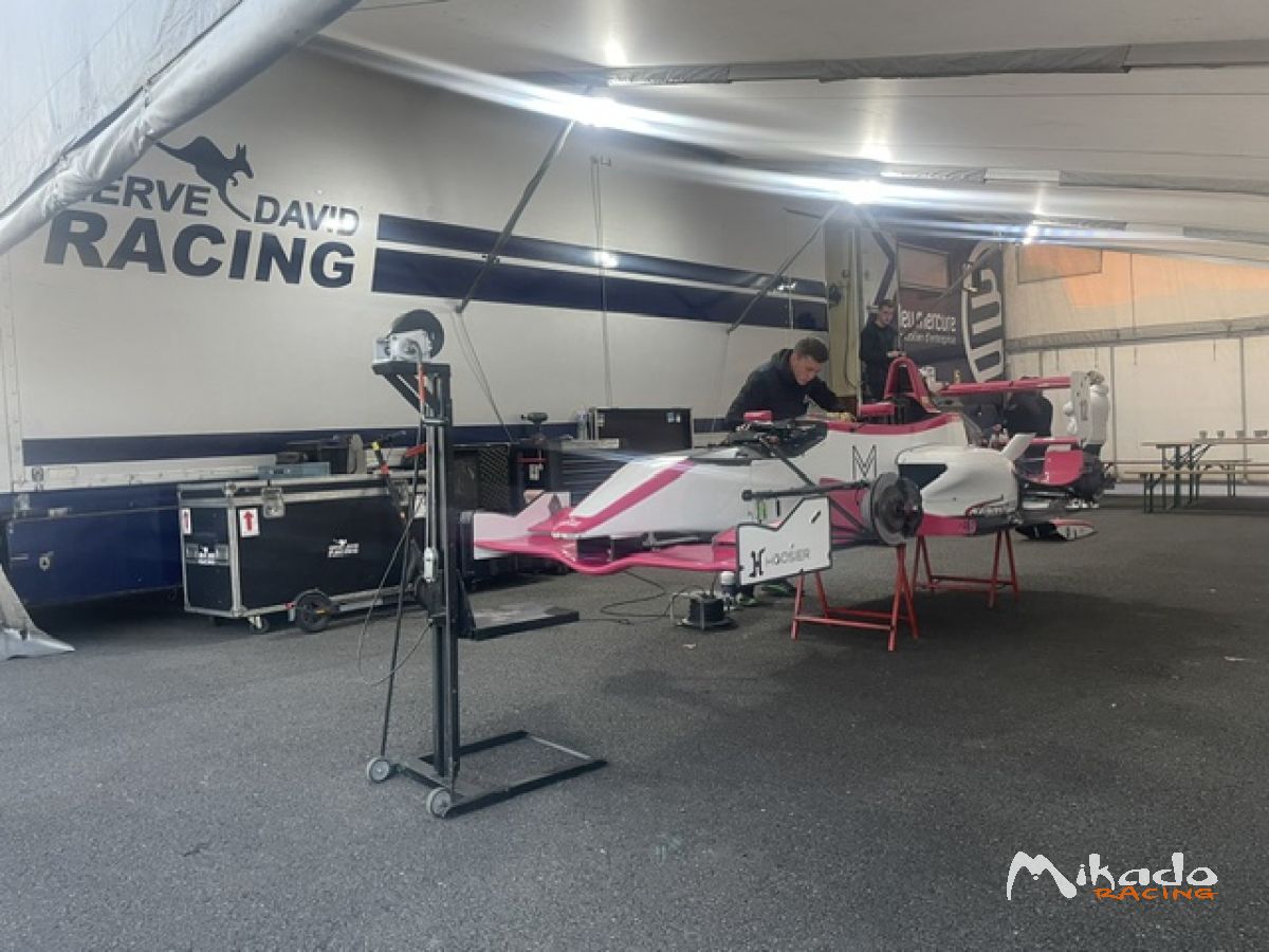 FORMULE RENAULT TATUUS FR2000 2007 – photo 3 sur 3