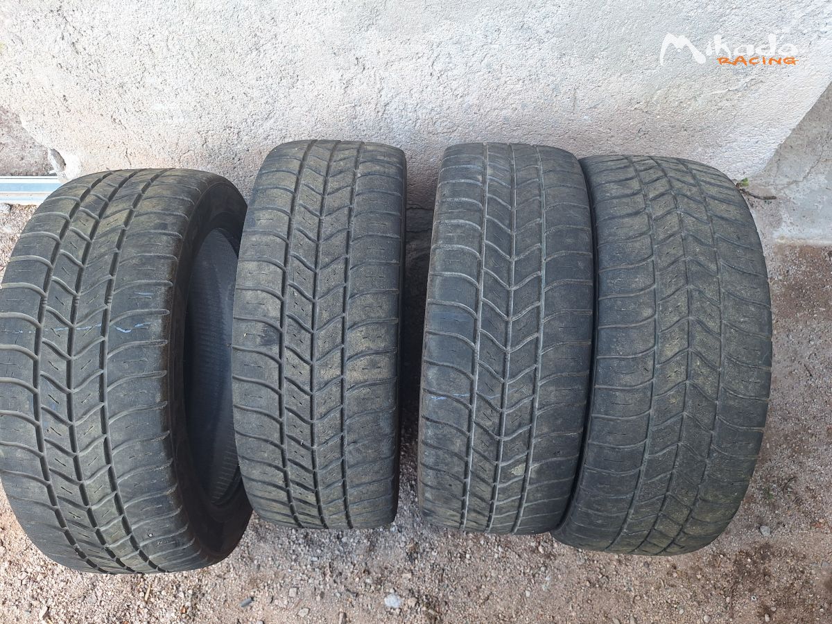 vends lot de 14 Pneus en 17' – photo 1 sur 2