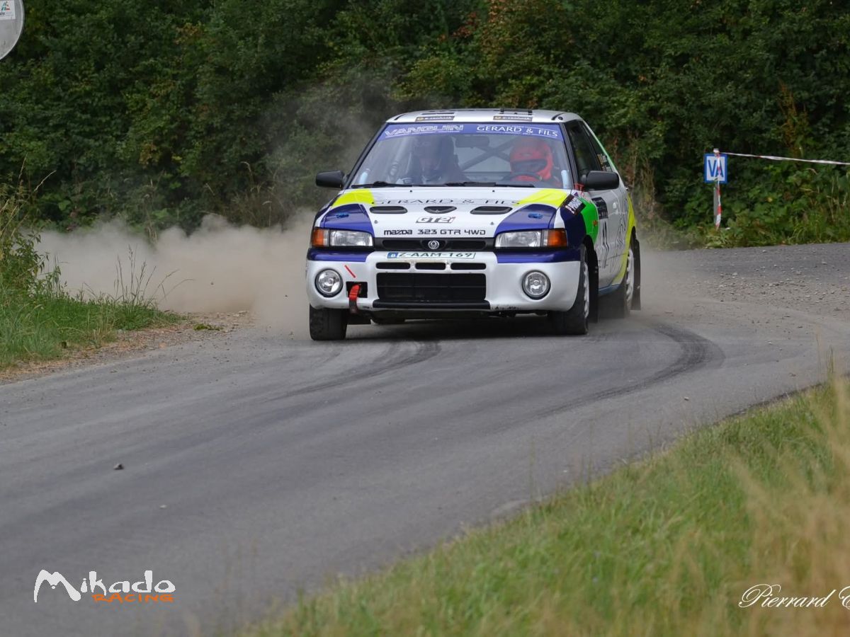 Mazda 323 gtr rallye – photo 1 sur 3