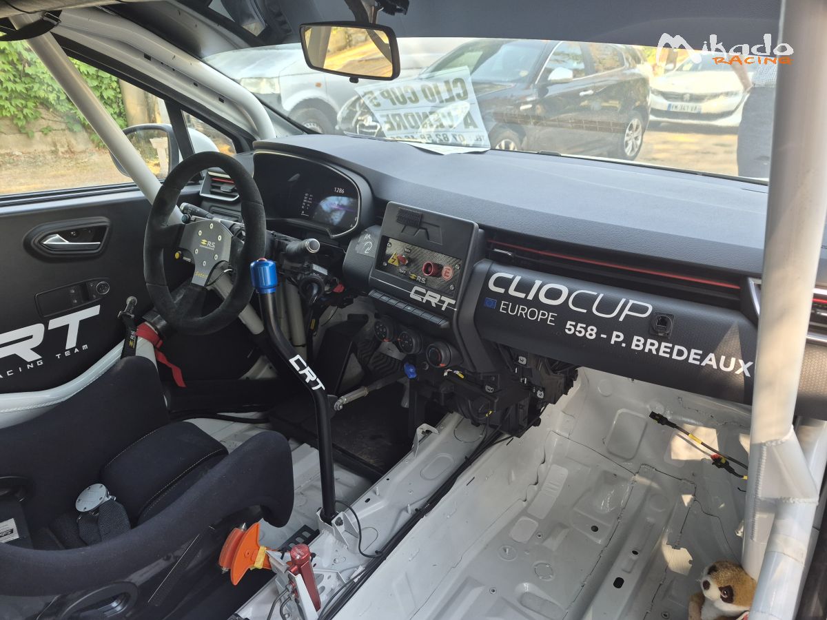 CLIO V CUP – photo 1 sur 3