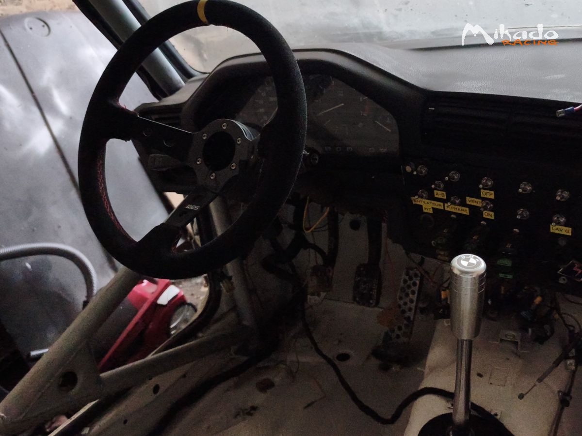 Bmw e30 325i – photo 1 sur 4