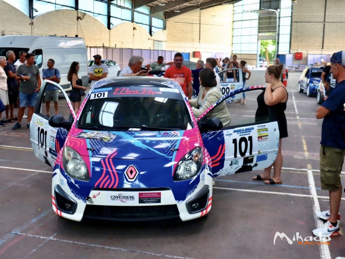 RENAULT TWINGO RS R1 – photo 1 sur 6