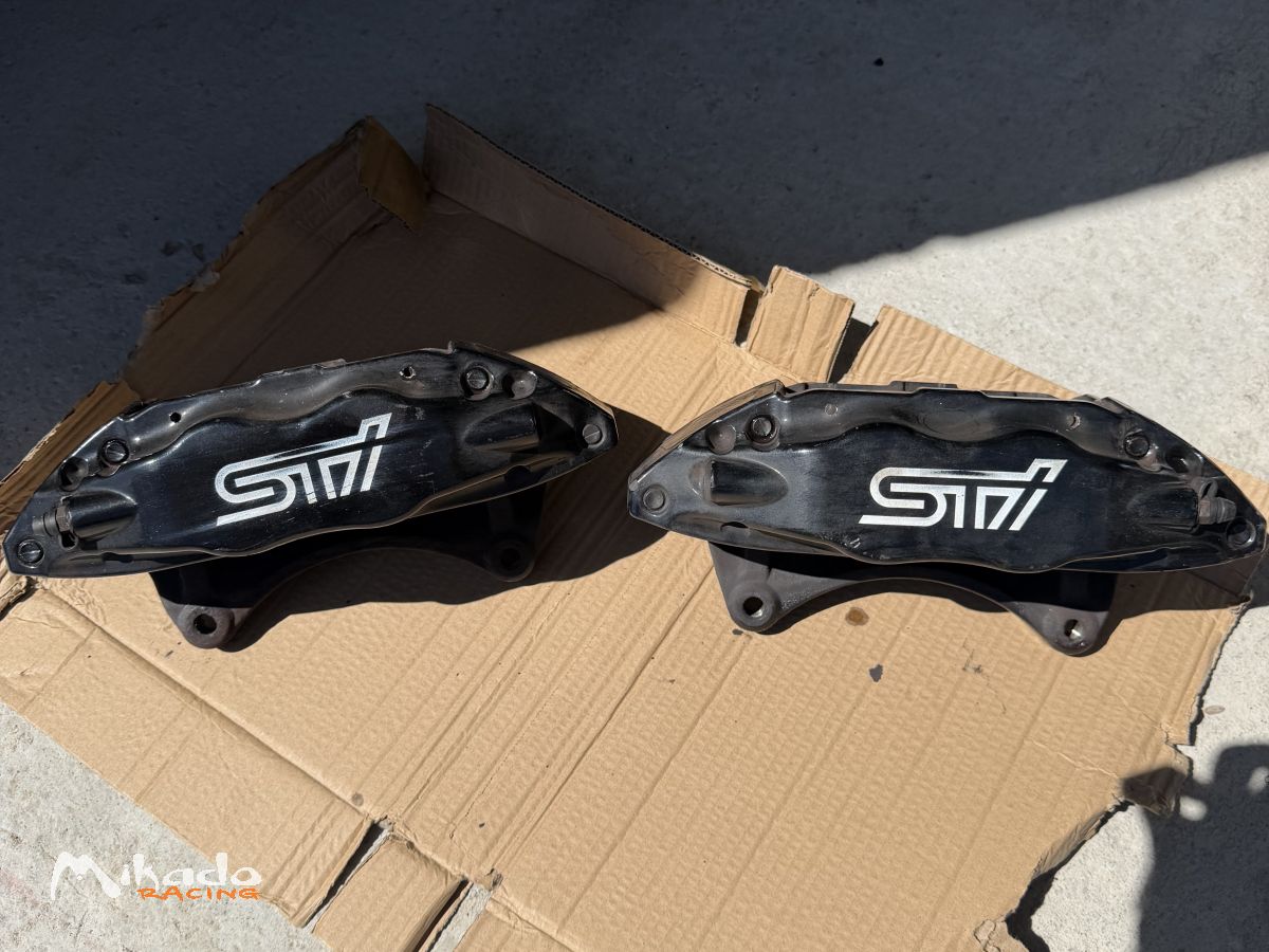 Étrier brembo 4 piston Subaru – photo 1 sur 3