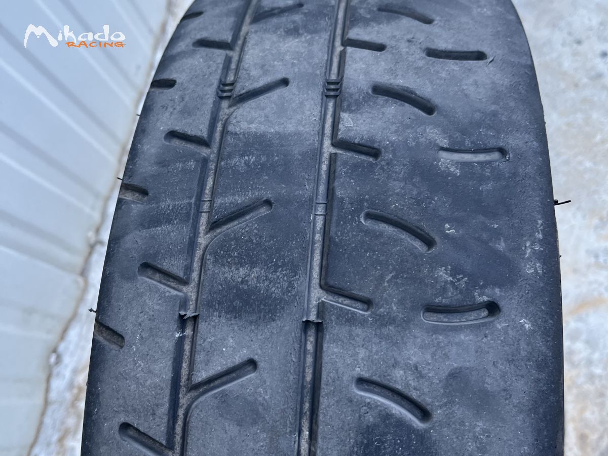 Pneu MRF 17’ – photo 5 sur 5