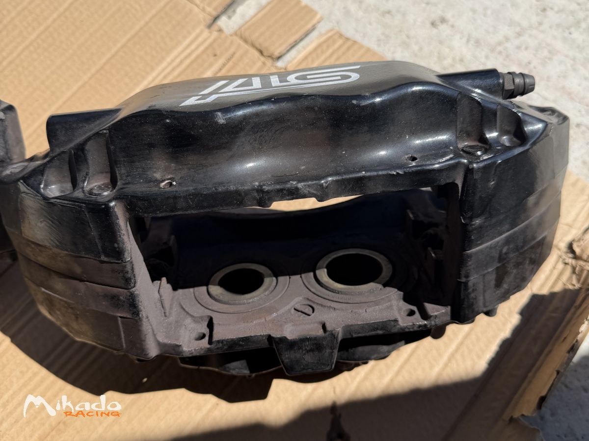 Étrier brembo 4 piston Subaru – photo 2 sur 3